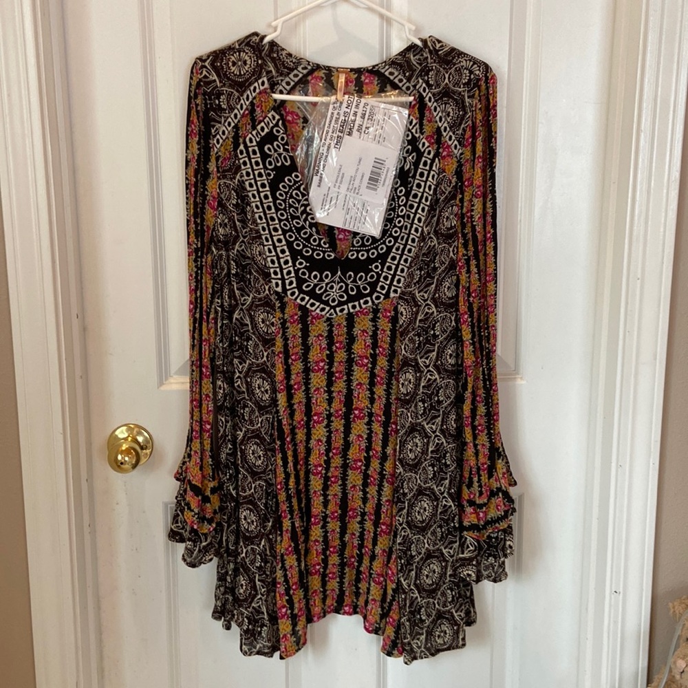 Falling Into You Tunic ⭐️